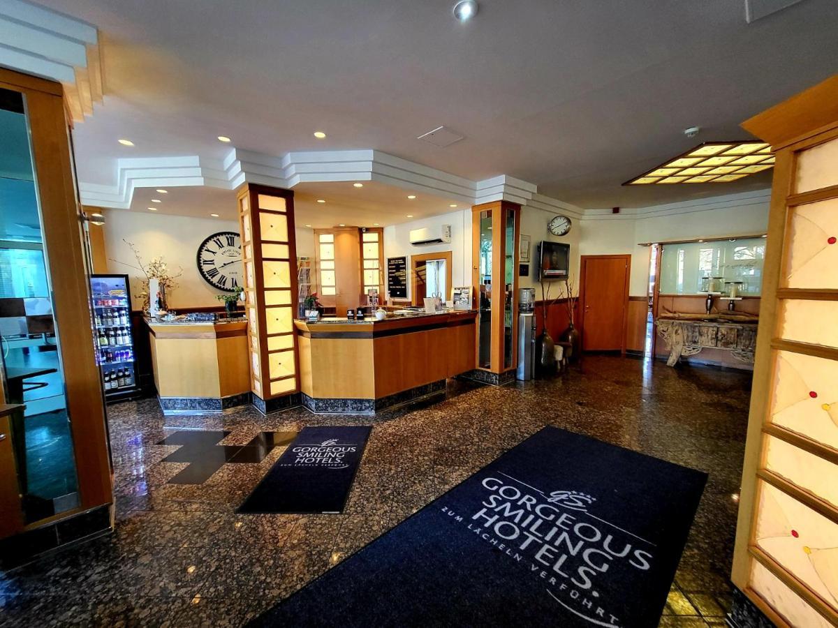Qu Hotel Augsburg Bagian luar foto