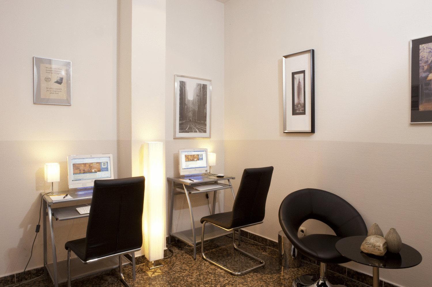 Qu Hotel Augsburg Bagian luar foto